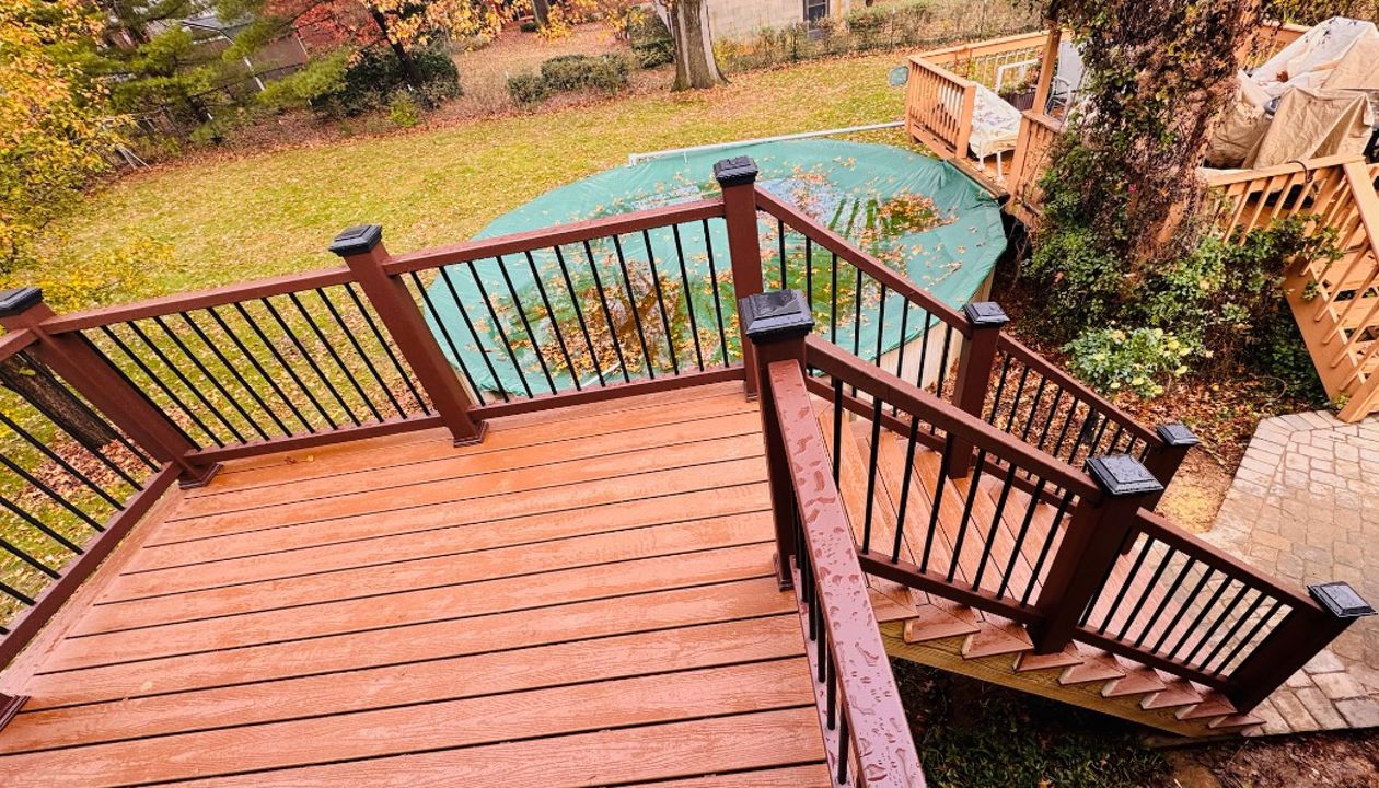 Trex Vintage Lantern Deck & Vintage Lantern Railings