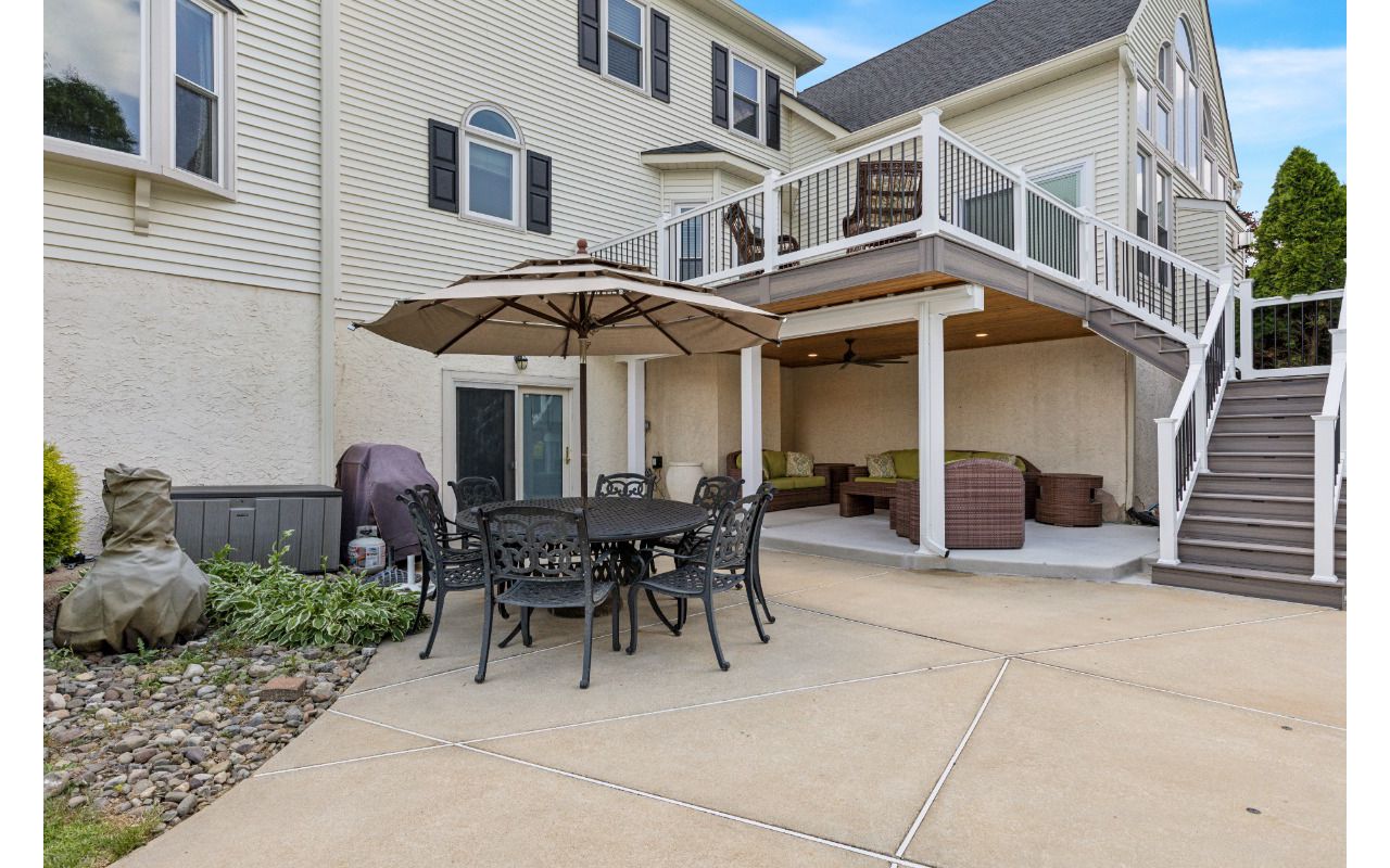 Pool Side Deck