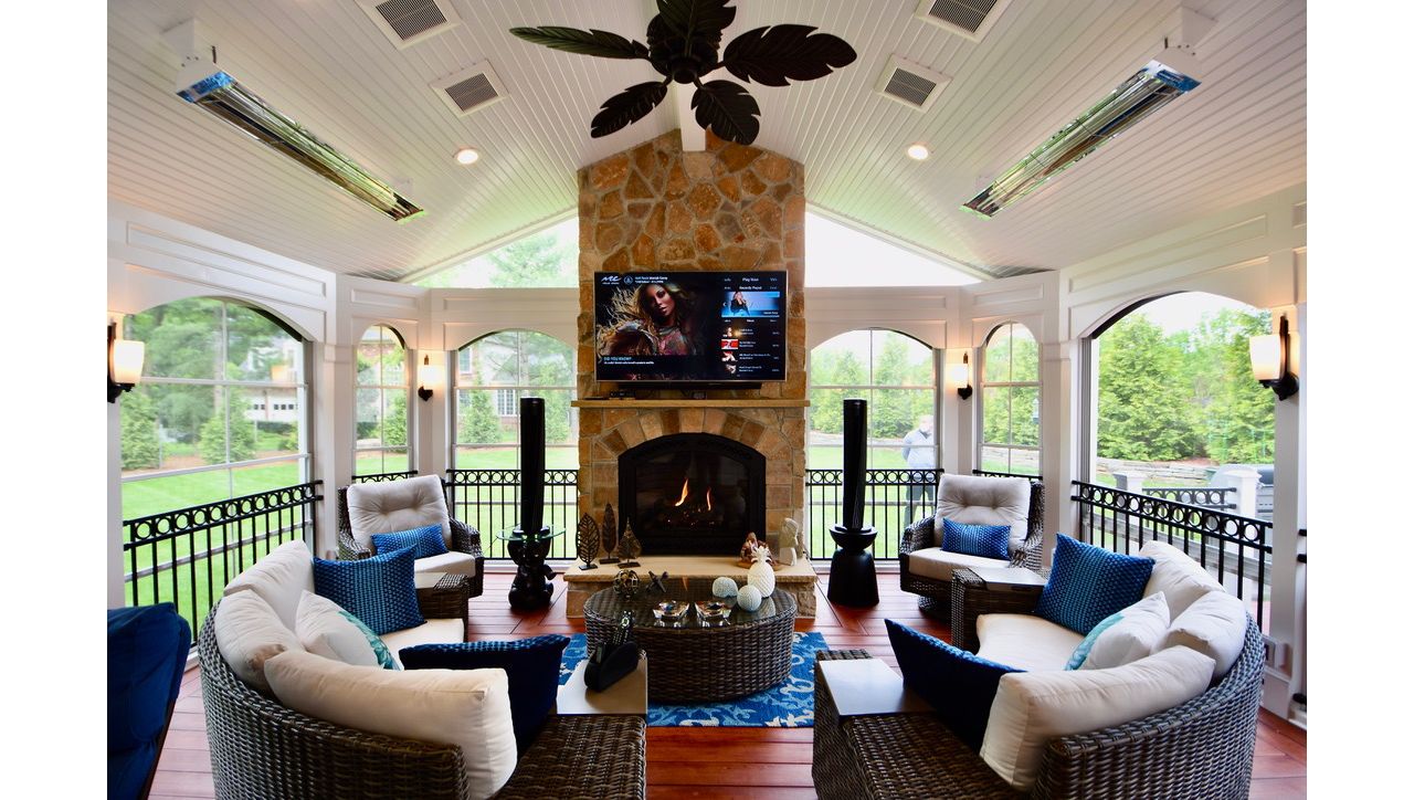 Trex screened porch w/ fireplace & arch trim