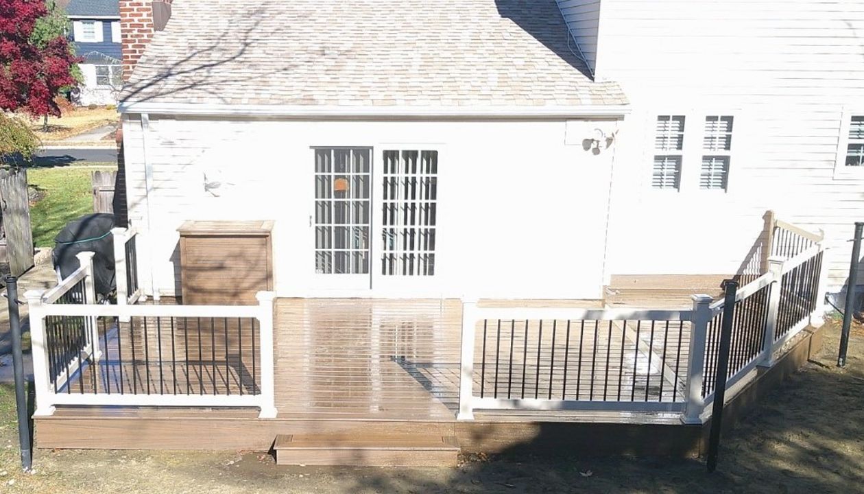 Trex Toasted Sand rebuild in Marlton, NJ.