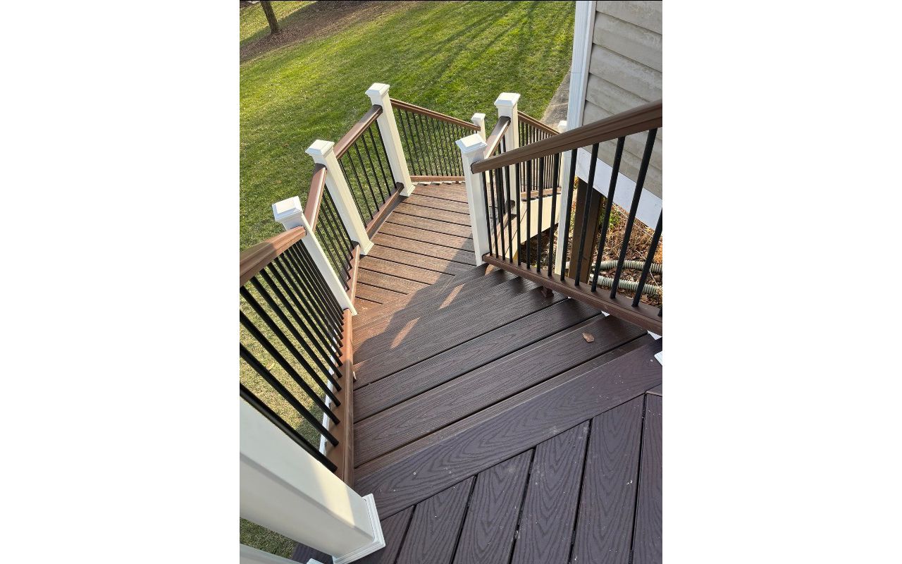 Trex Transcend Vintage Lantern Railing and Trex Transcend Lava Rock