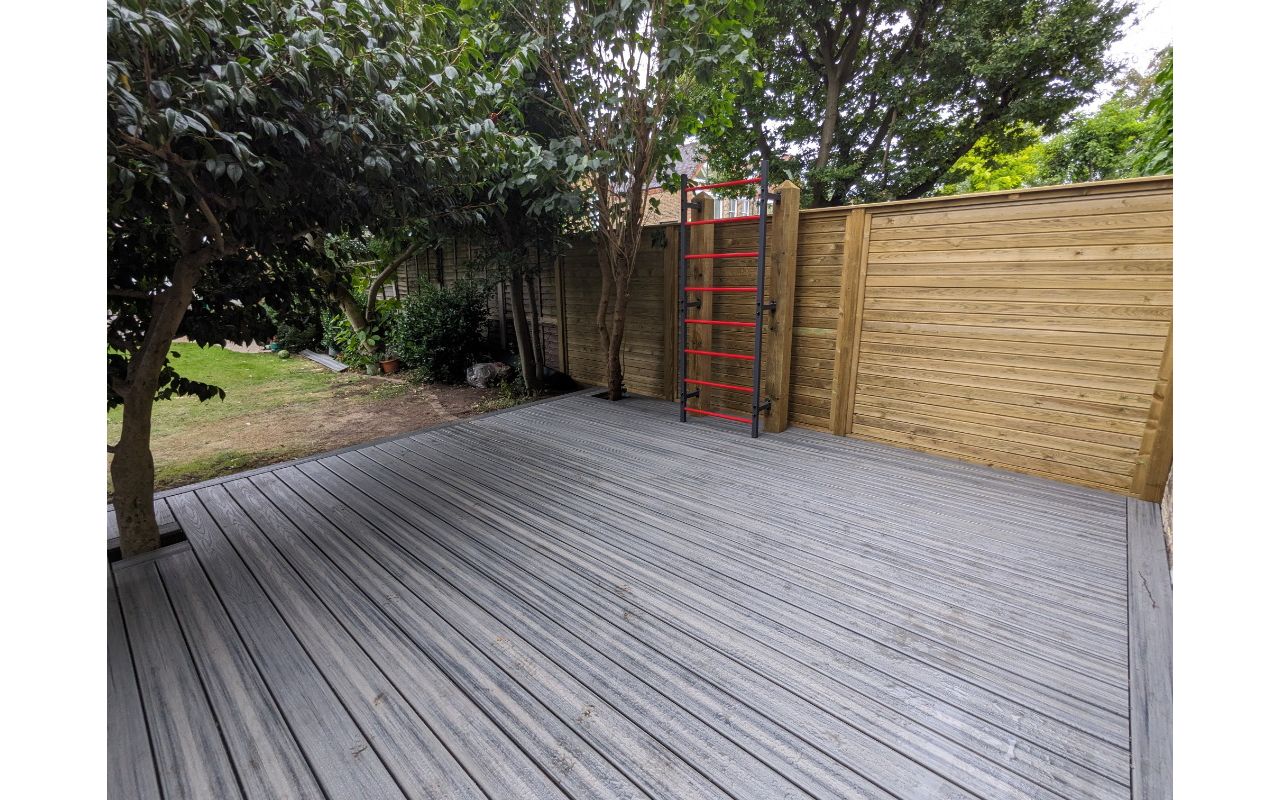 Putney, Wandsworth Trex Transcend Island Mist Oilcanfinish Outdoor Living