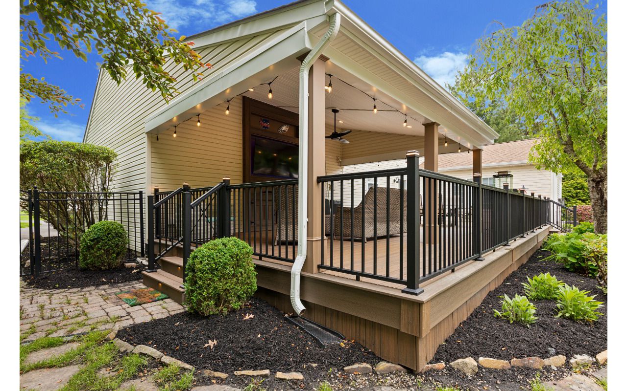 Deck with roof overhang