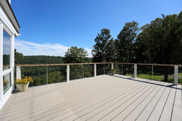 Expansive Trex deck designed for ultimate outdoor living, offering plenty of space for relaxation, entertainment, and lasting beauty.