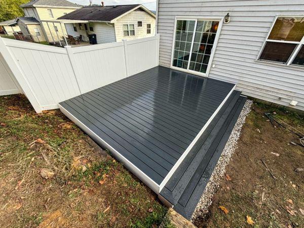 12 x 16 Back Deck - Trex Clam Shell Decking with Trex Fascia
