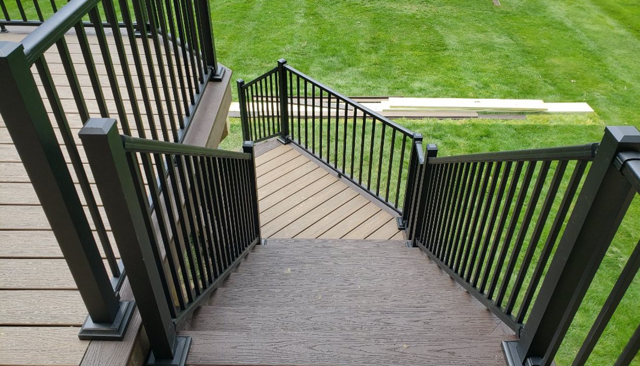 Trex signature step railings
