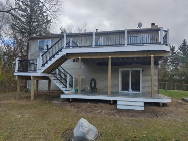 Trex Two-Story deck in Washington twp. MI