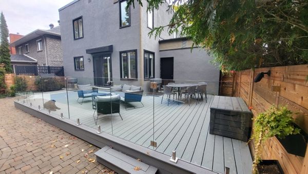 TREX Pebble Grey, Vieux Longueuil. 2022.