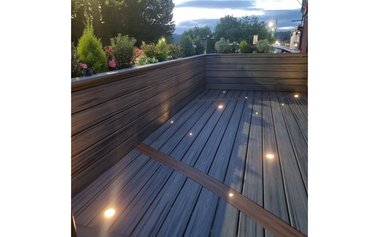 Curved Tiki torch, with Island Mist main boards - cluster light design with built in planters