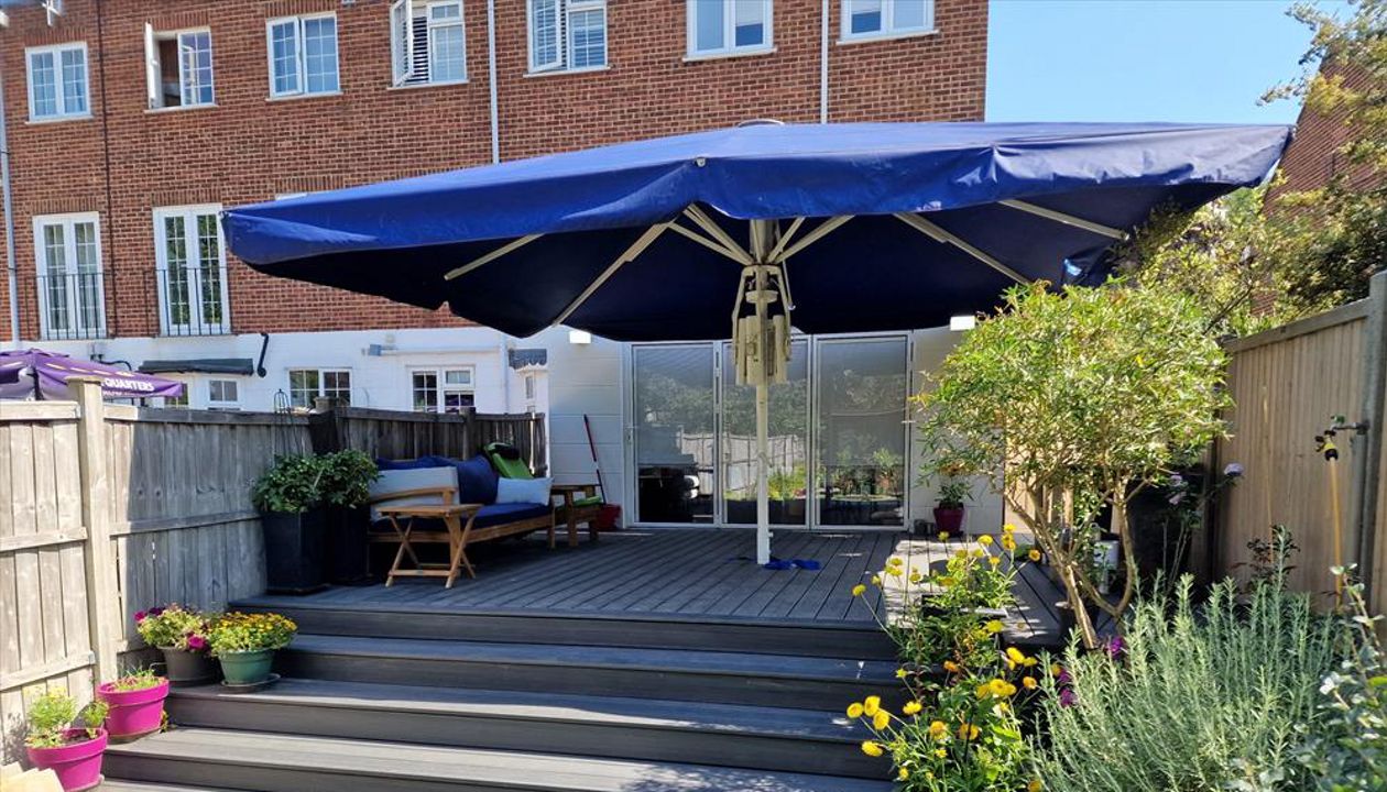 Trex Enhance Naturals Calm Water installed in London