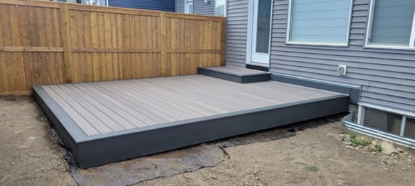 Rocky Harbour with Clam Shell Border