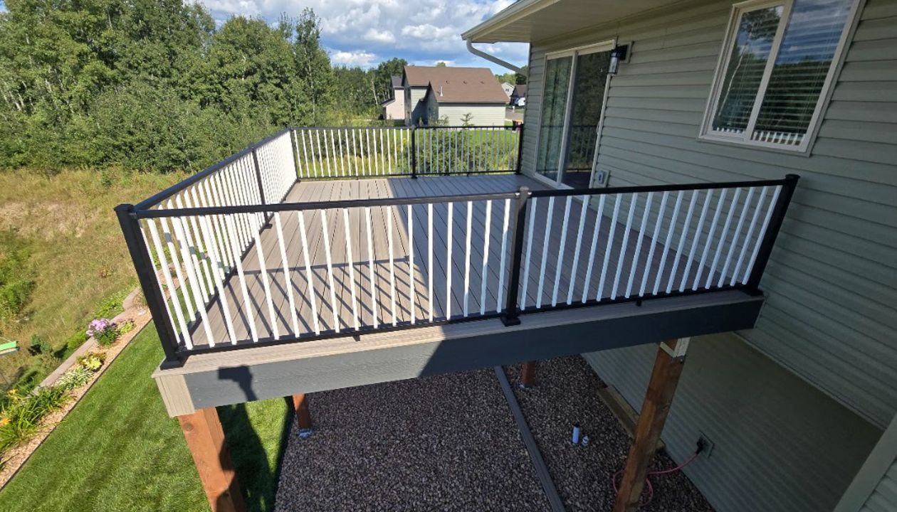 Trex Naturals; New* Honey Grove decking + Clam Shell fascia