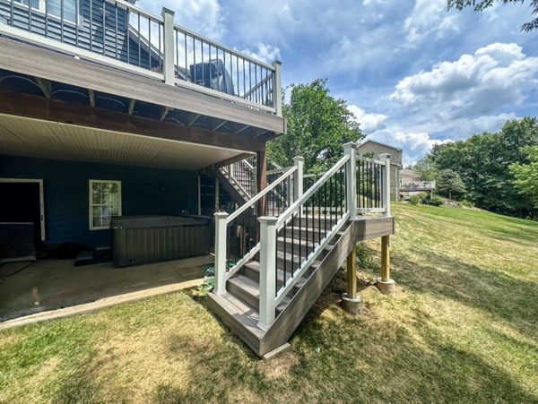 Large Back Deck - Trex Rocky Harbor Decking with Trex Fascia