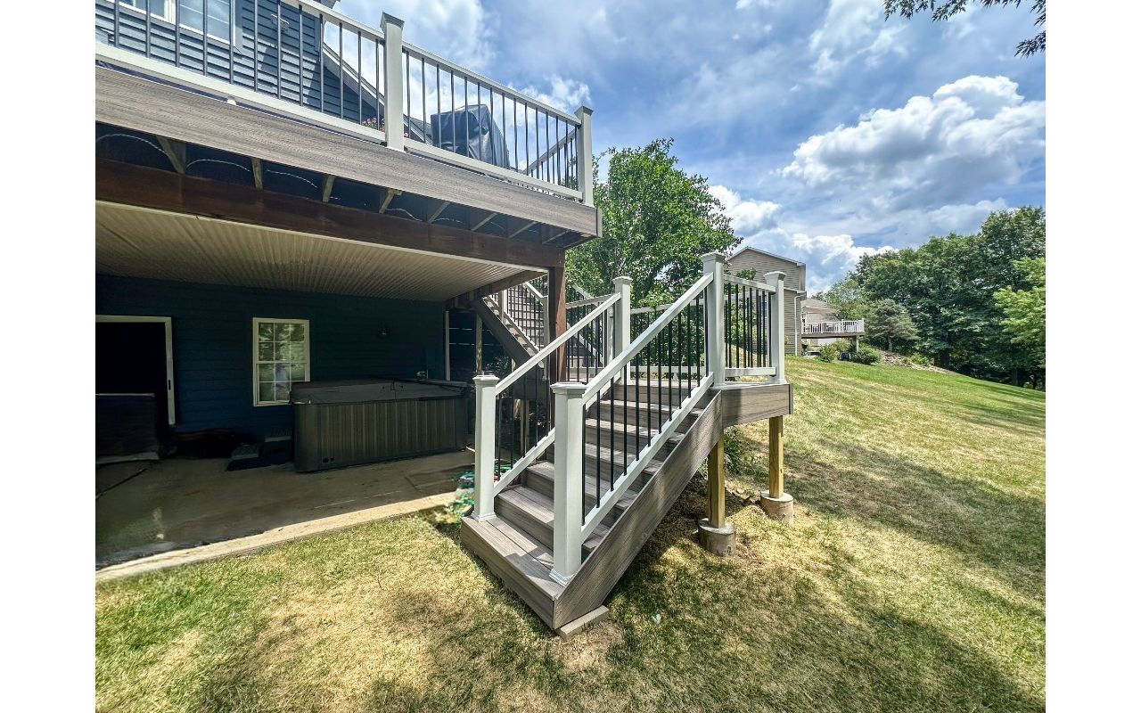Large Back Deck - Trex Rocky Harbor Decking with Trex Fascia