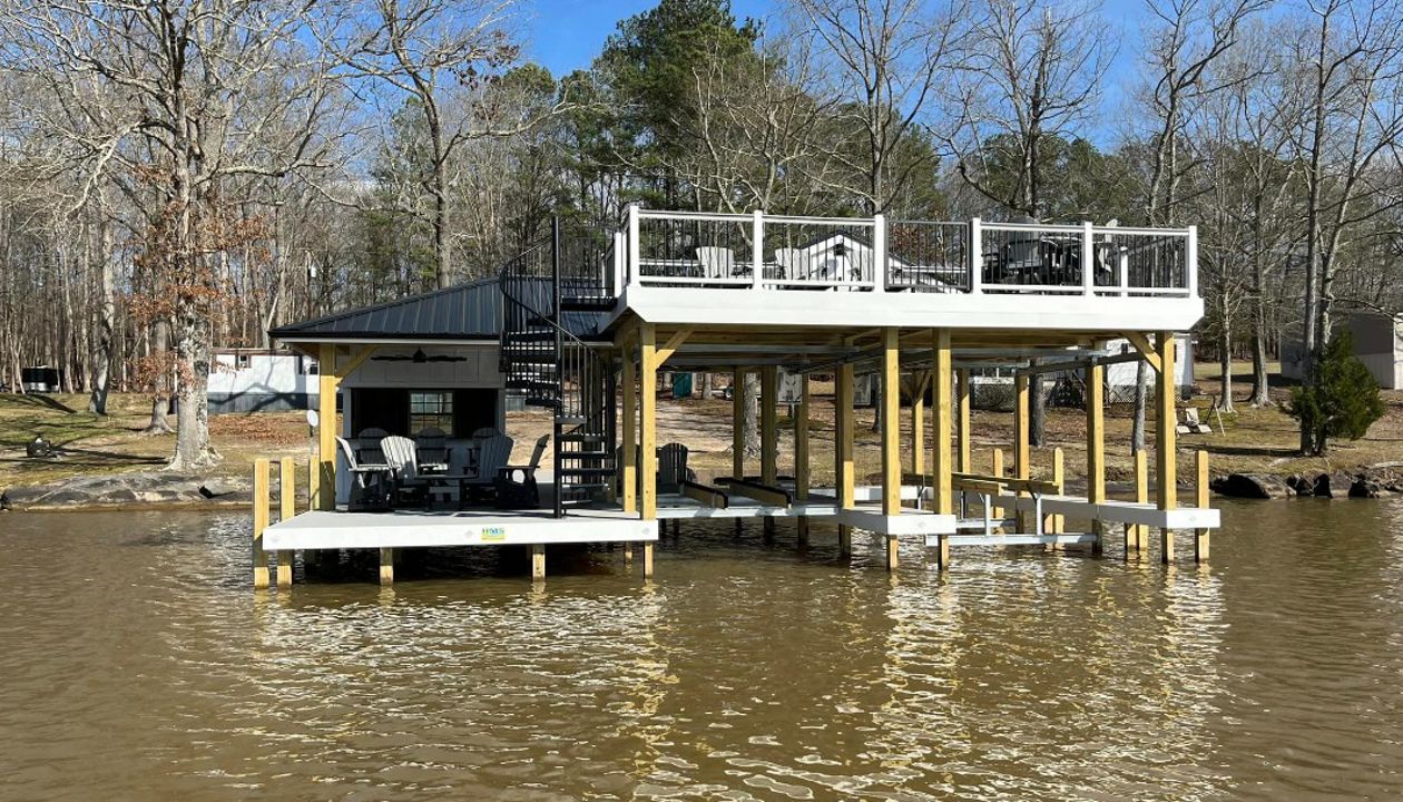 Lineage Rainier with Trex Spiral Staircase