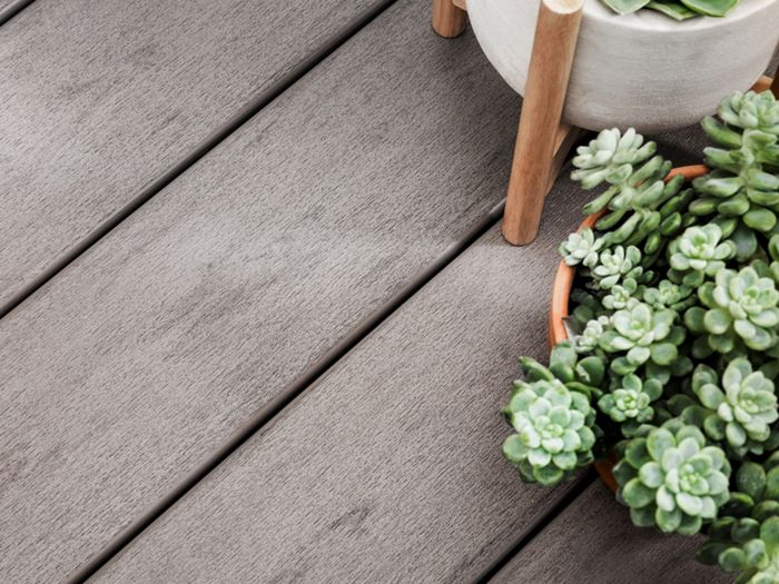refuge-layflat-001-pr-decking-plant-beauty