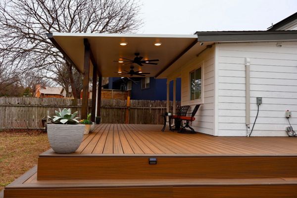 Trex deck 500 sq Stairs all around