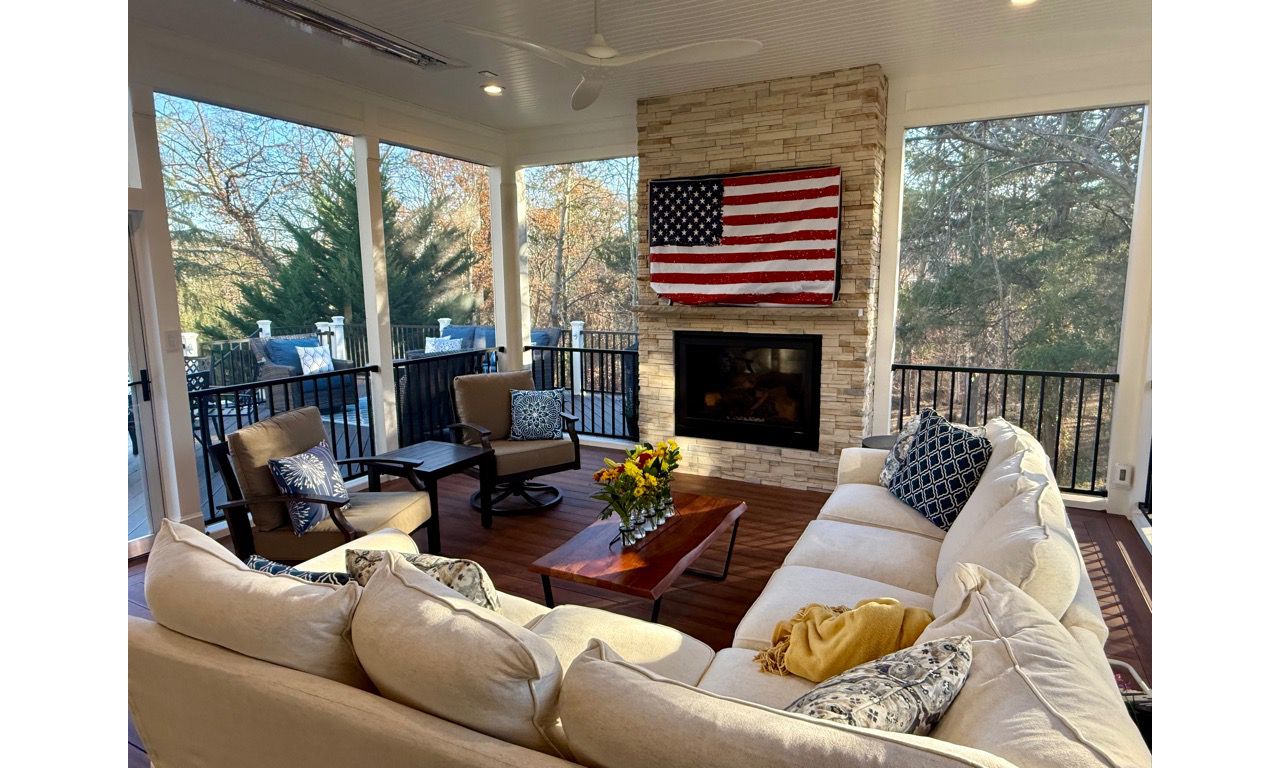 Trex screened Porch w/ Fireplace & Roof Deck