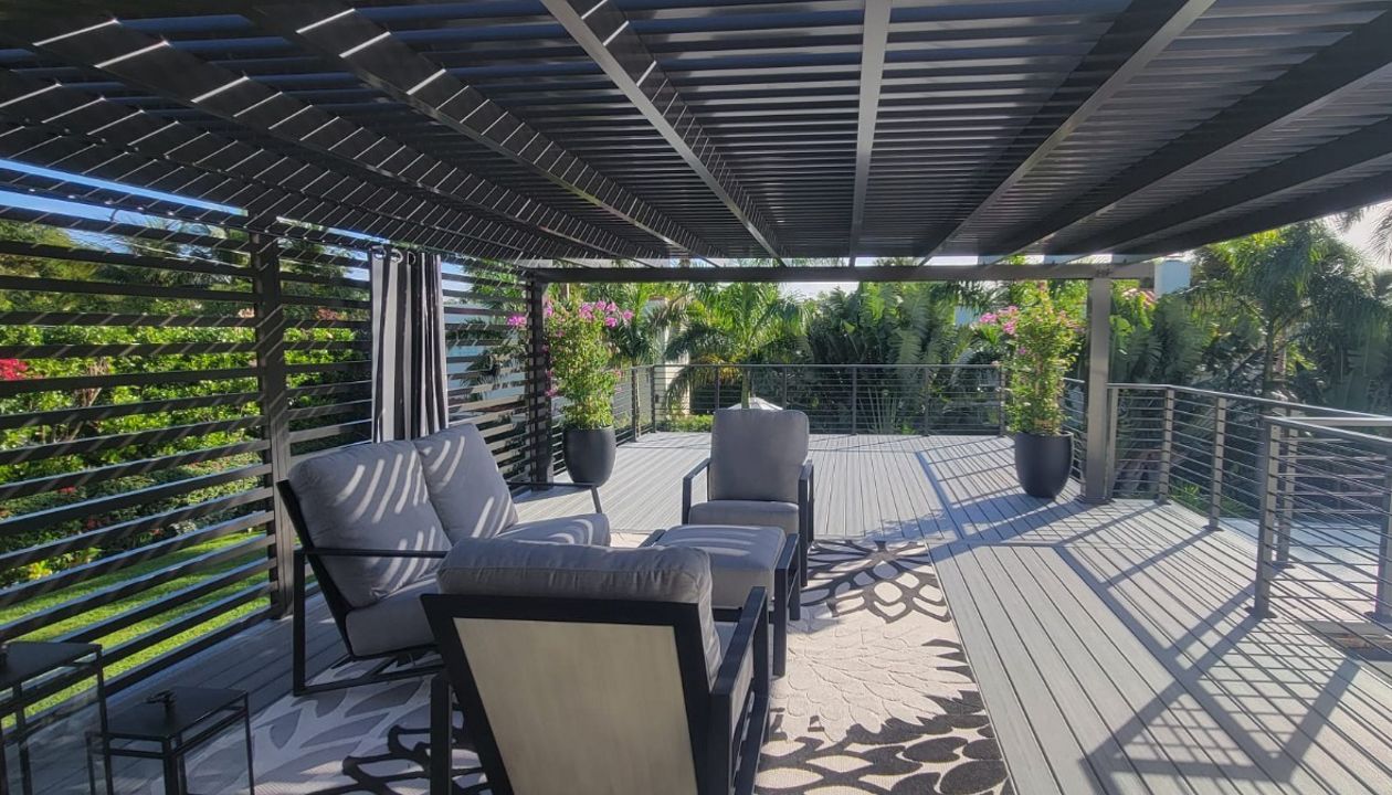 Low-Maintenance Luxury: Trex Deck by Extreme Decks