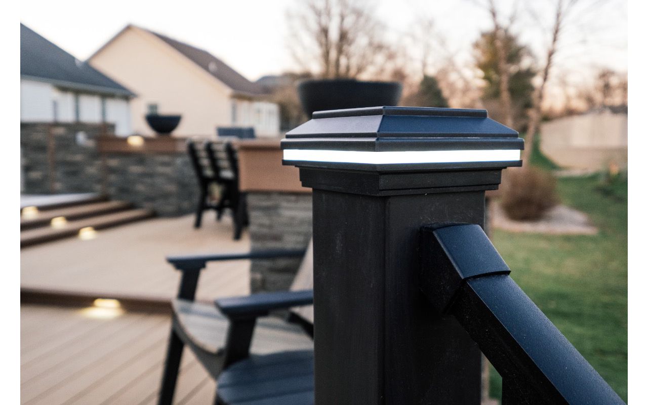 Trex Signature aluminum railing used with Transcend post sleeve