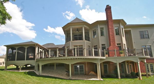 Trex Transcend Screened Porch w/ Curved Deck