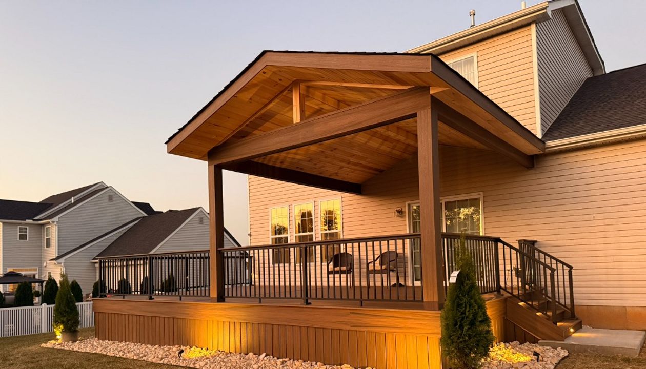 Trex Toasted Sand Decking With A Frame Roof