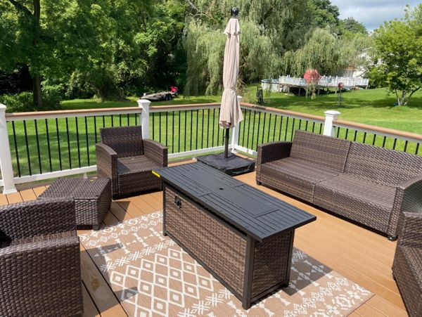 Beach Dune Decking with Trex Select Railing