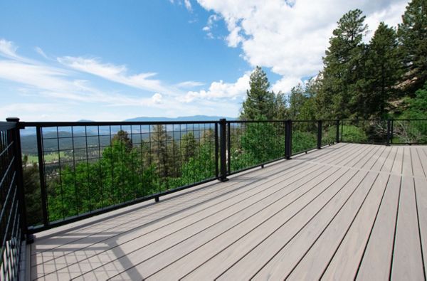 Conifer, CO Trex Lineage deck in Biscayne with steel frame and Trex Signature railing in black