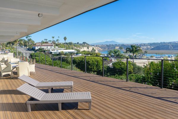 Trex Hillside Deck Newport Beach Deck in Havana Gold