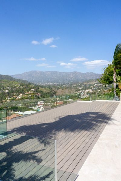 Trex Biscanye Hillside Deck