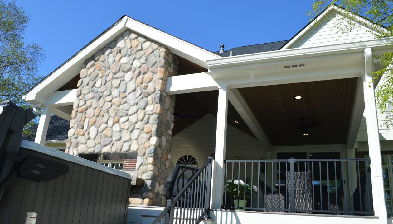 Deck and covered structure with hot tub