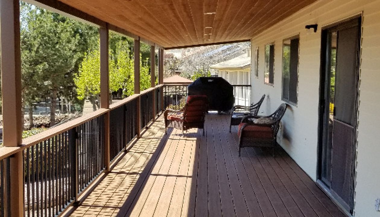 Dewey, AZ: "Spiced Rum" with Signature cocktail rail