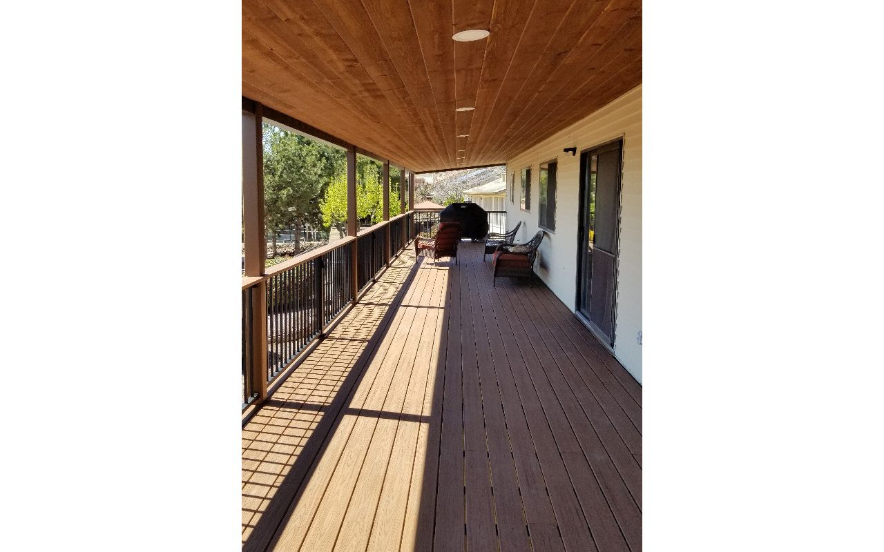 Dewey, AZ: "Spiced Rum" with Signature cocktail rail
