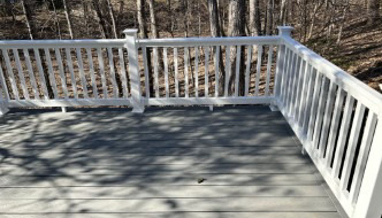 Trex Select Pebble Grey with Trex Universal Hideaway Fasteners