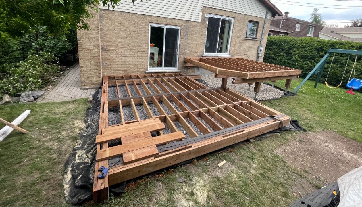 TREX Natural toasted sand. Vieux Longueuil. 2024.