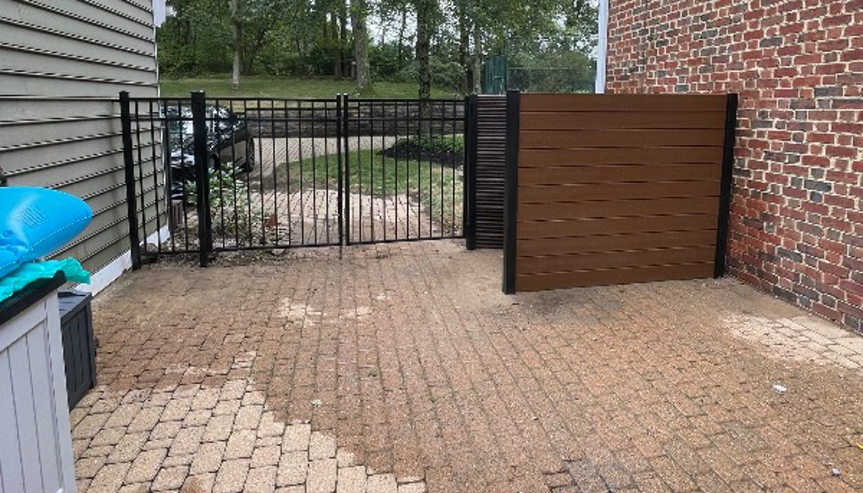 Custom Trex Saddle privacy screening