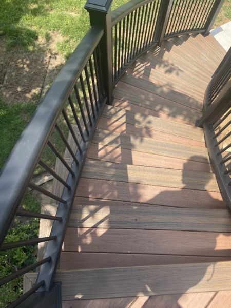 Curved Trex Transcend stairway