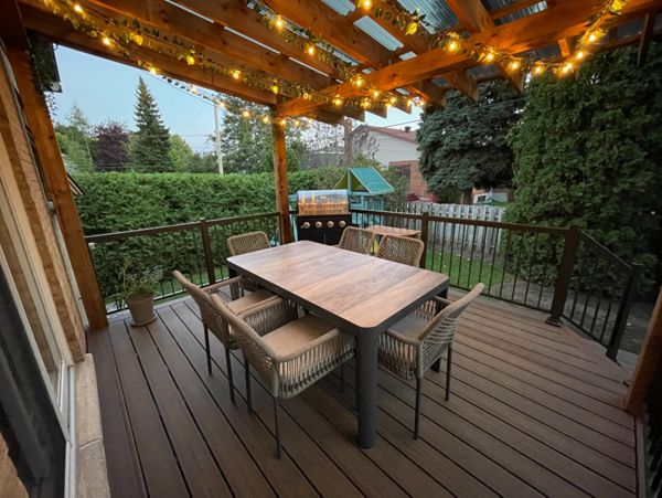 TREX Natural toasted sand. Vieux Longueuil. 2024.