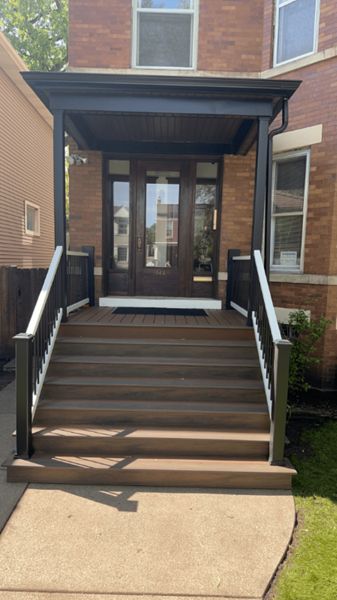 Front Porch, Rogers Park