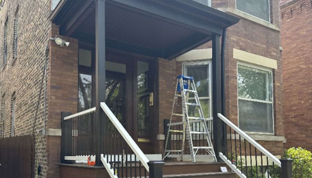 Front Porch, Rogers Park