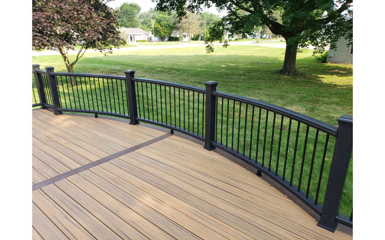 Radius Trex Decks Curved Bloomfield Michigan