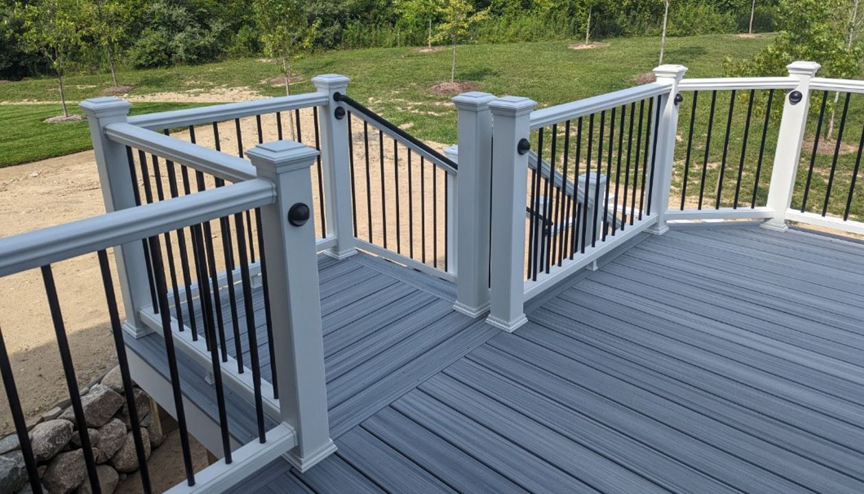 Best Trex Deck Builders Livonia
