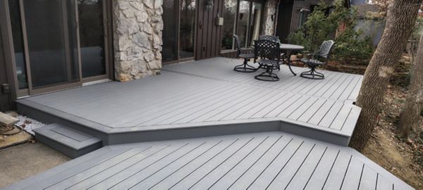 Trex Select decking in Pebble Grey installed with Trex Hideaway Fasteners