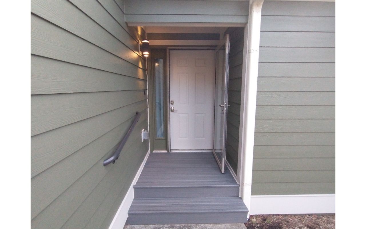 Front Entrance also with stylish Island Mist decking.