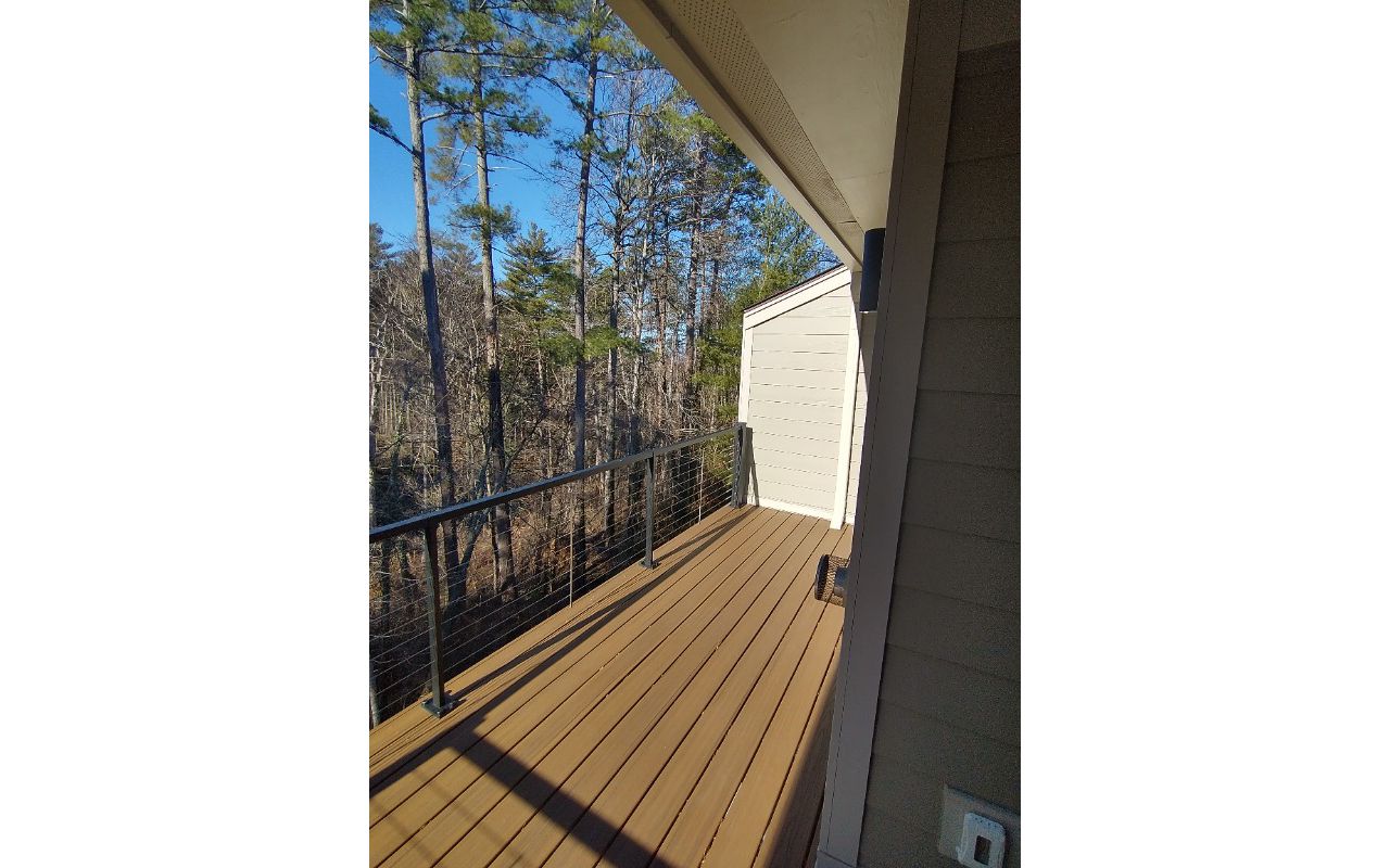 Full Length Deck Boards. Nice simple clean lines.