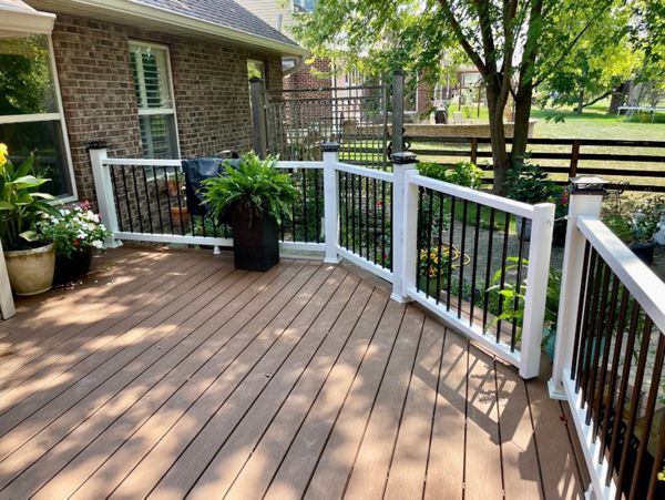 Trex Enhance Saddle  & Trex Railings