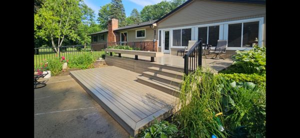 Honey grove with Signature rail