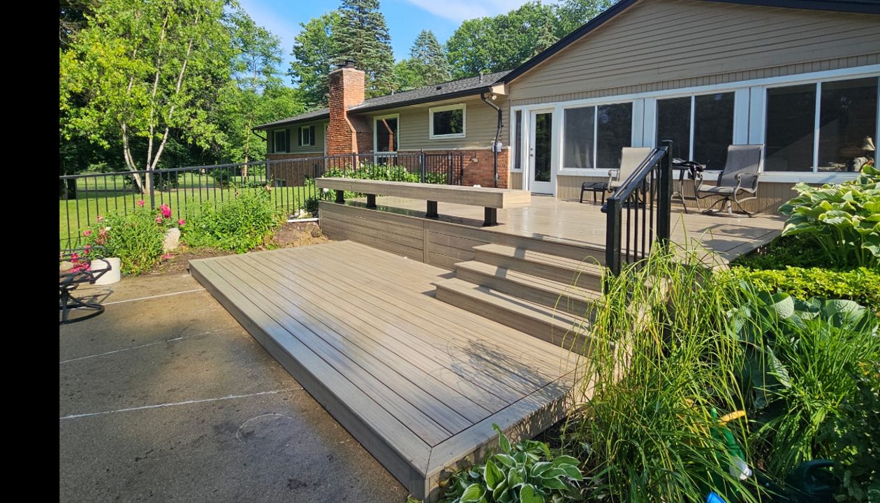 Honey grove with Signature rail