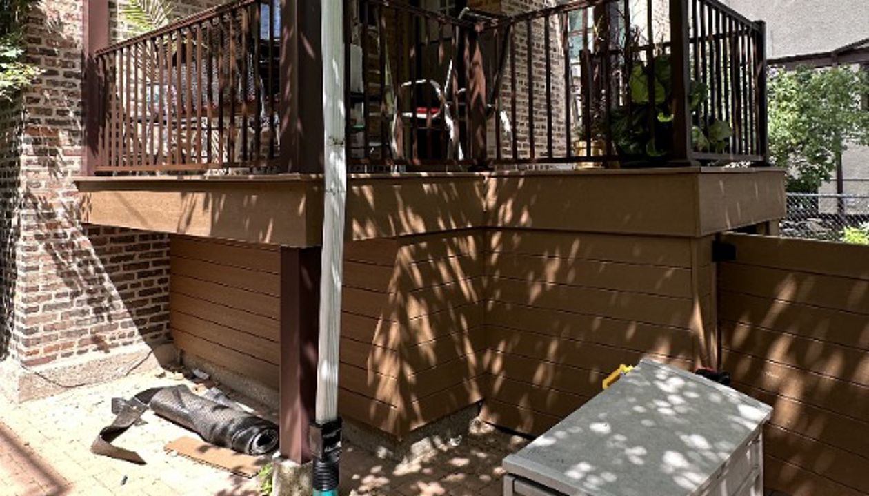 2 Story Rear Deck, Andersonville