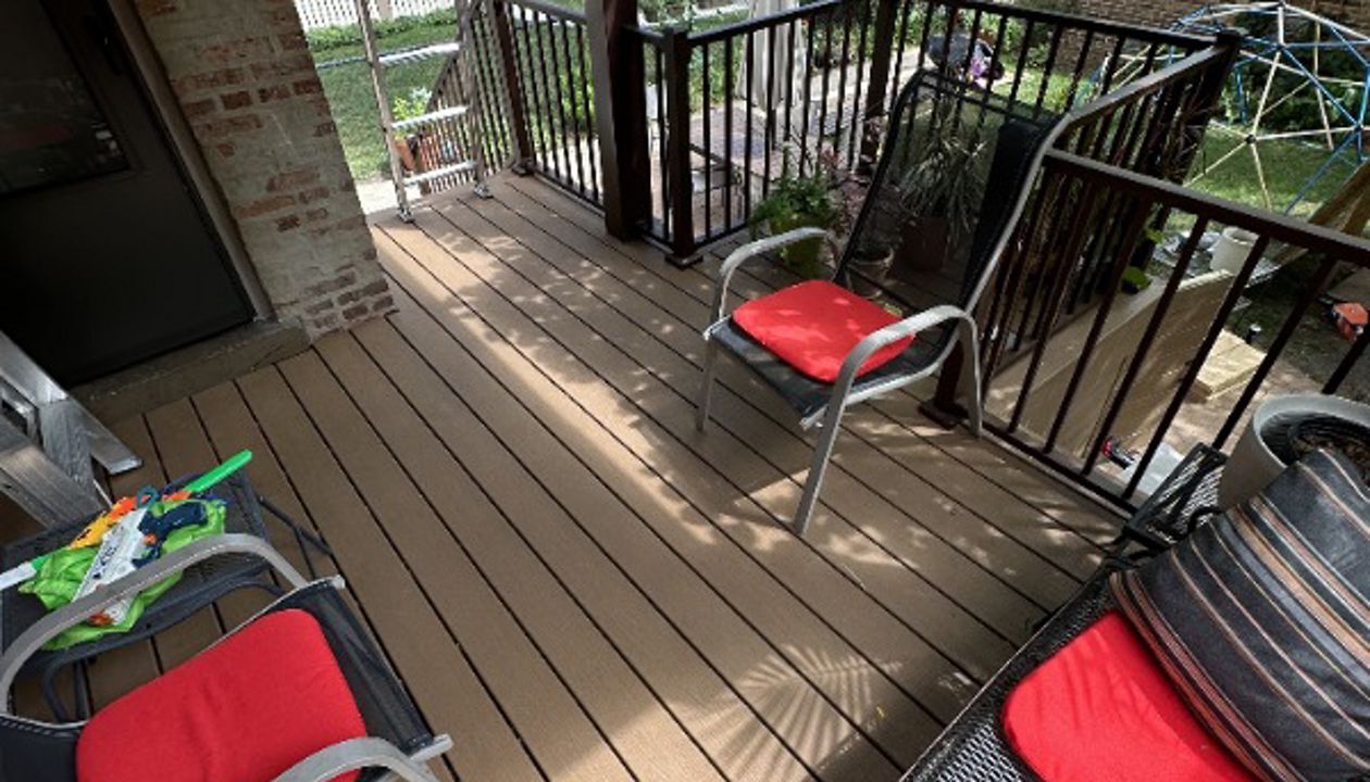 2 Story Rear Deck, Andersonville